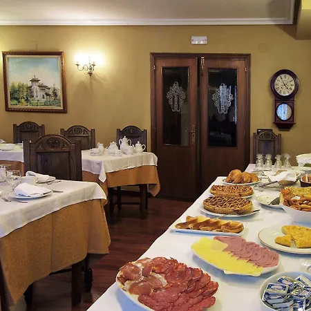 Y Arias Hotel