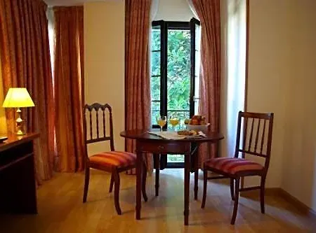 Hotel Y Arias