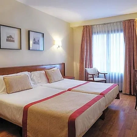 Y Arias Hotel