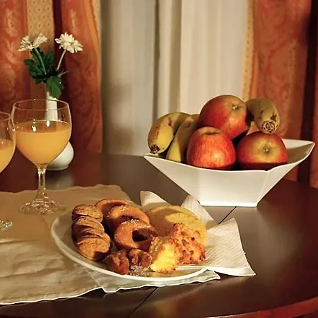 Y Arias Hotel