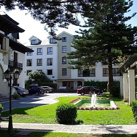 Y Arias Hotel 3*