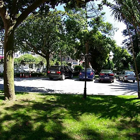 Hotel Y Arias 3*