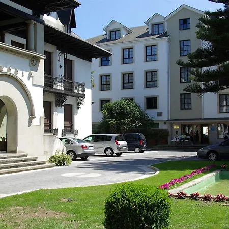 Y Arias Hotel Navia