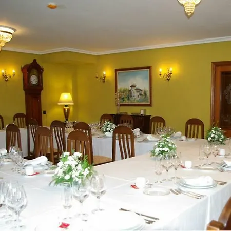 Hotel Y Arias Navia