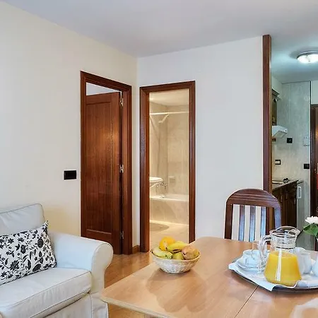 Y Arias Hotel 3*