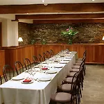 Y Arias Hotel 3*
