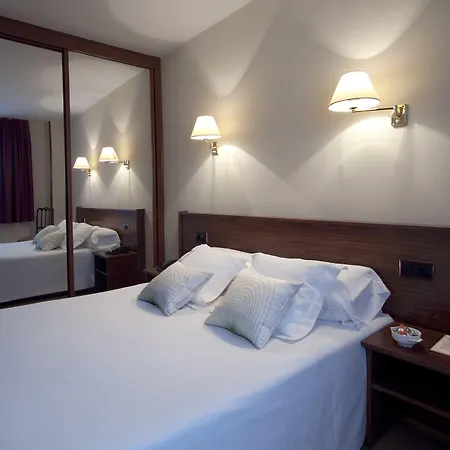 Y Arias Hotel Navia