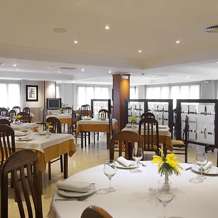 Hotel Y Arias
